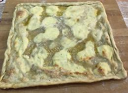Focaccia di Recco al formaggio