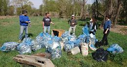 SAN SEBASTIANO DA PO. Raccolti 250 sacchetti di plastica partendo da localit&agrave; Caserma...