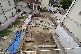 Archeologia: Vercelli, scavi portano in luce reperti romani