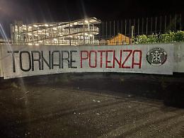 “Tornare potenza” e rifiutare il fatalismo. Uno striscione di Casapound