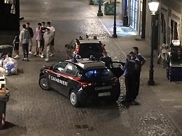 Ladri forzano la porta e rubano maglie da Intimissimi