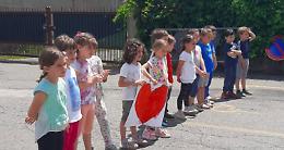 GROSSO. I bimbi dell’asilo incontrano gli allievi delle elementari