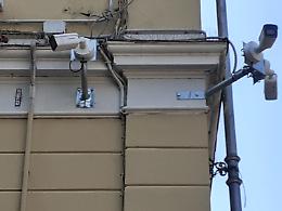 CASELLE TORINESE. Butta 20 sacchi di giocattoli: beccato e multato