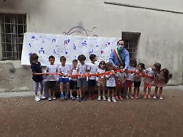 CASELLE TORINESE. Inaugurate sei "panchine della gentilezza"