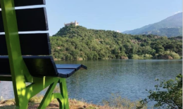 MONTALTO DORA. Spettacolare inaugurazione della panchina gigante