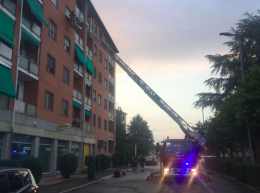 CHIVASSO. Allarme in via Dante, un'anziana si è barricata in casa