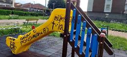 VENARIA REALE. Vandali ai giardinetti, Giulivi: "Artisti dell'imbecillità"