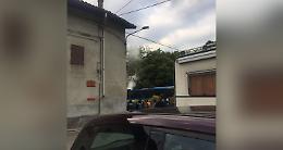 TORRE CANAVESE. Un altro autobus in fiamme, autista eroe salva gli studenti