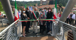 FRONT. Taglio del nastro per la passerella pedonale sul Malone (VIDEO)