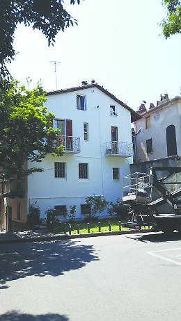IVREA. In piazza Fillak è sparita la piccionaia e Balzola si fa bello sui social