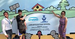 SETTIMO TORINESE. Il murale “antismog” alla scuola Andersen per ripulire l’aria e valorizzare le periferie