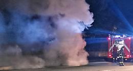 VENARIA REALE. Partito da un mozzicone di sigaretta l’incendio di una campana della plastica