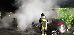 VEROLENGO.  Auto a fuoco in frazione Busignetto