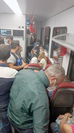 Un vaccino “furbo” che non viaggia sui treni della tratta Ivrea/Torino