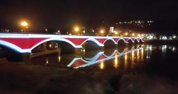 SAN MAURO TORINESE. È scontro sul ponte illuminato. Antonetto: “Pagano i cittadini”