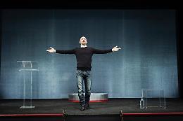 BOSCONERO. Lo spettacolo virtuale di Elio Germano è già sold out