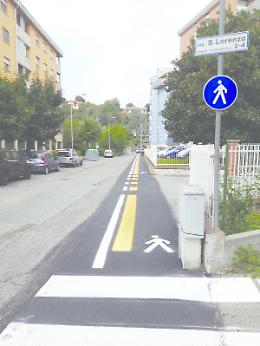 IVREA. Finalmente in via San Lorenzo  il miracolo dei marciapiedi...