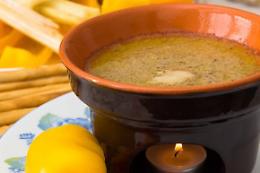 BRUSASCO. Cena sociale a base di bagna caoda con la Pro loco