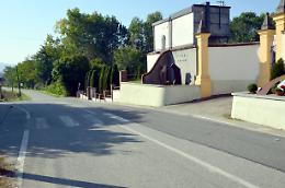 CHIVASSO. Caos in via del Cimitero a Castelrosso, denunciati due minorenni