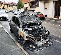 VENARIA REALE. Due auto in fiamme: una è della moglie dell'assessore