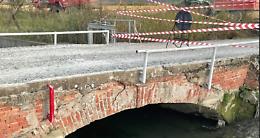 FONTANETTO PO. C’è una crepa: chiuso il ponte sulla Roggia Camera
