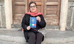 RONDISSONE. Squillace protesta davanti al Comune: "La Costituzione è il mio green pass"