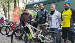 LANZO. Inaugurato l'Anello Ceronda con Cirio in sella alla mountain bike