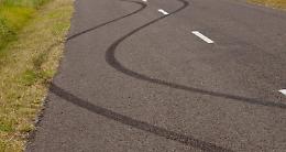 CASALBORGONE. Auto finisce nel fossato: morto un 66enne