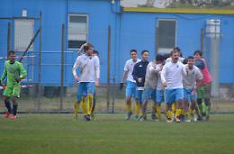 CALCIO. PRIMA CATEGORIA. Il Montanaro schianta il Gassino SR e resta in vetta da solo