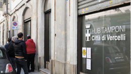 VERCELLI. Tamponi all’Asl e all’hub dell’Azienda Farmaceutica Municipalizzata