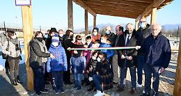 SETTIMO TORINESE. Inaugurata la nuova piazzetta a Mezzi Po con una targa alla memoria di Marco Salvi (VIDEO)