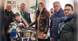LAMPORO. Comune: Pigotte per i neonati e Costituzione ai maggiorenni