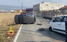 IVREA. Incidente stradale in via Burolo, intervengono i vigili del fuoco