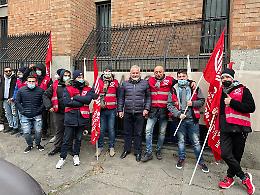 BRANDIZZO. Sciopero dei corrieri che lavorano per Amazon