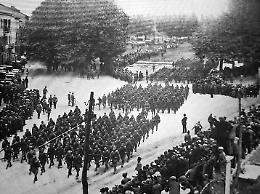 Settembre 1925. Le grandi manovre in Canavese. Le truppe sfilano a Ivrea