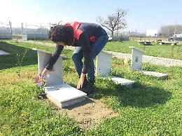 PALAZZO CANAVESE. Federica Bertodo crea un cimitero per animali