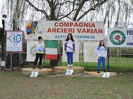 TIRO CON L'ARCO. La passione riscalda i cuori dei giovani arcieri protagonisti