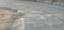 BARBANIA. Il tornante sulla Sp23 fa pena: Città Metropolitana che fa?