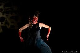 Al Bertagnolio, per Morenica_Net, Maruska Ronchi in Red Moon