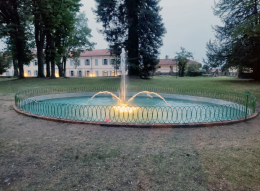 CALUSO. La fontana diventa bella anche di notte