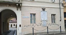LAMPORO. È stato lui ad imbrattare il Municipio?