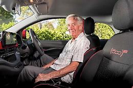 Dopo aver posseduto 55 vetture Fiat, il britannico David Franklin scegli la 500 elettrica