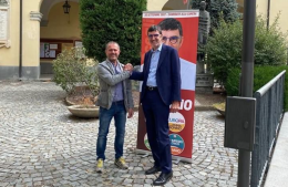 CASELLE. Il Sindaco espulso dal Pd che  sostiene il candidato del Pd