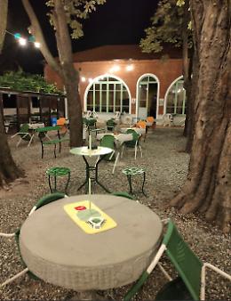 BORGOFRANCO D'IVREA. Venerdì 9 settembre, agli storici Balmetti,  torna la cena in bianco