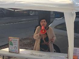 E' tornata Rosanna della Torteria di Chivasso. Protesta contro il green pass
