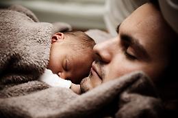 Giovane papà si toglie la vita. Non vedeva la sua bambina da due anni