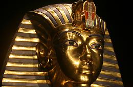 Tutankhamon, il faraone bambino: i misteri, i segreti e la maledizione a 100 anni dalla scoperta della tomba