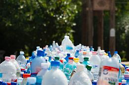 Ricicli una bottiglia di plastica e vinci un buono sconto 