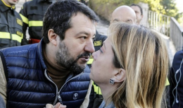 La Meloni vuole affossare le Ong e flirta con Salvini