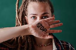 Una panchina rossa contro la Violenza